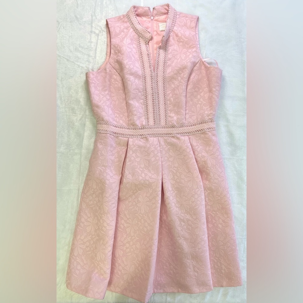 Elegant Pink Sleeveless Dress